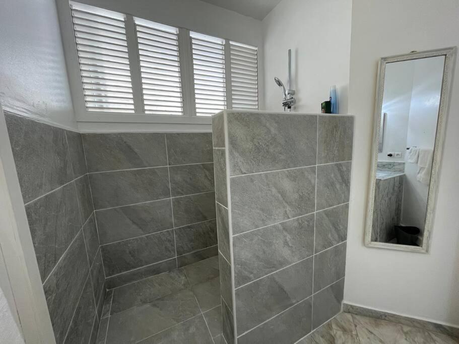 Appart Adorable Proche De La Baie Orientale, Idolem Residence Unite 2 - 57 Rue Du Mont Vernon 1 퀼드삭 외부 사진